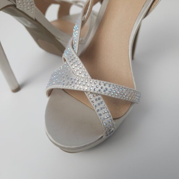 Zigi Soho Silver/Tan Iridescent Rhinestone Heels - Size 7.5 - New - Picture 2 of 11